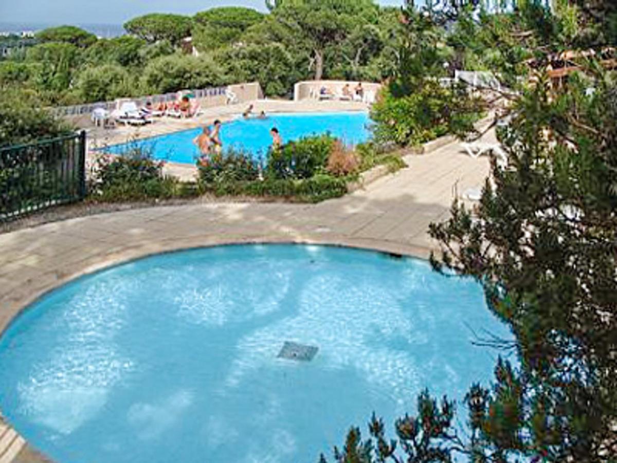 Maison Charmante A Cogolin Avec Vue Sur La Mer Et Piscine ภายนอก รูปภาพ