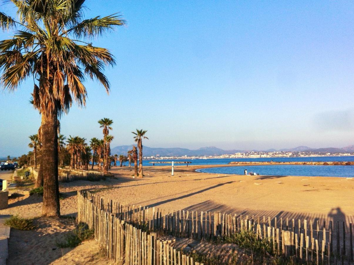 Maison Charmante A Cogolin Avec Vue Sur La Mer Et Piscine ภายนอก รูปภาพ